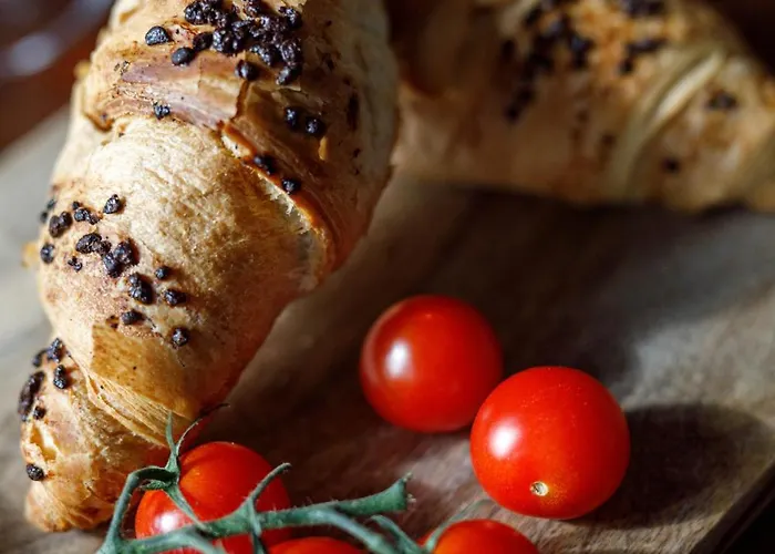 Urban Chic - Main Rail Station - Stylish - K28 Apartment *