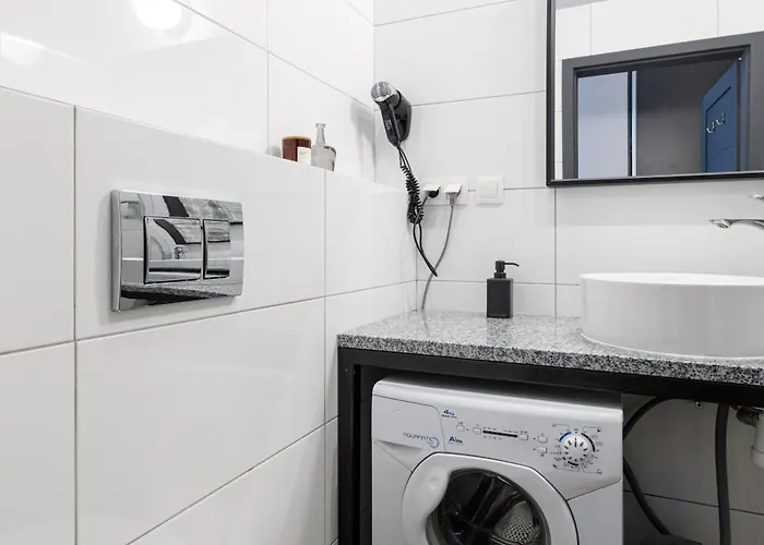 Urban Chic - Main Rail Station - Stylish - K28 Breslavia